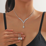 Exquisite Claw Chain Rhinestone Necklace And Earrings Suite